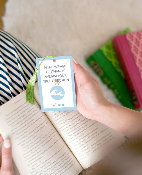 Wave Necklace with Bookmark - Gold