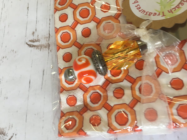 Napkin Set with Handmade Canape Knife/Butter Spreader -  Orange Geo
